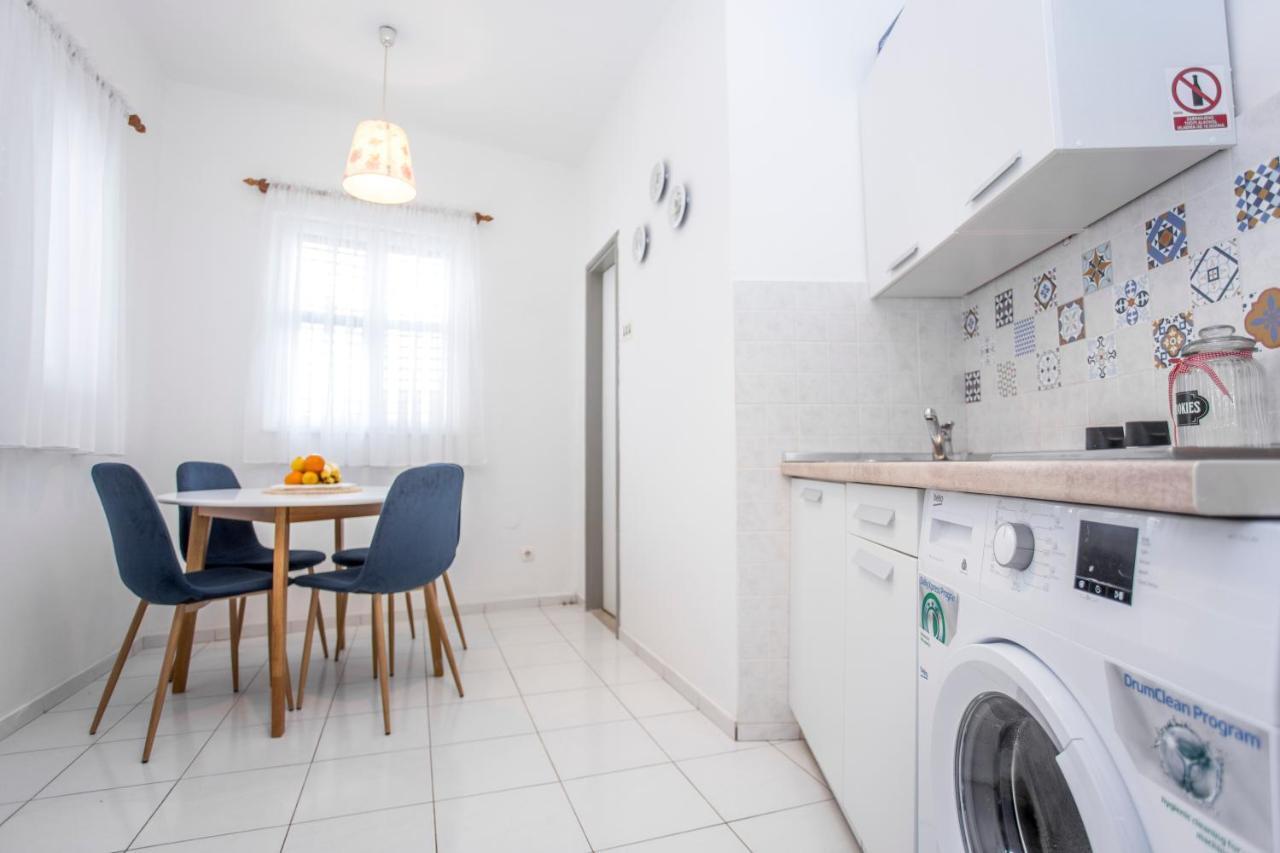 Apartment'S Dalmatia シベニク エクステリア 写真